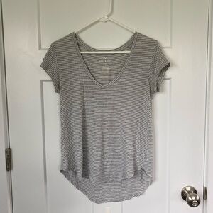American Eagle Outfitters Women's Gray Striped Soft & Sexy Tee